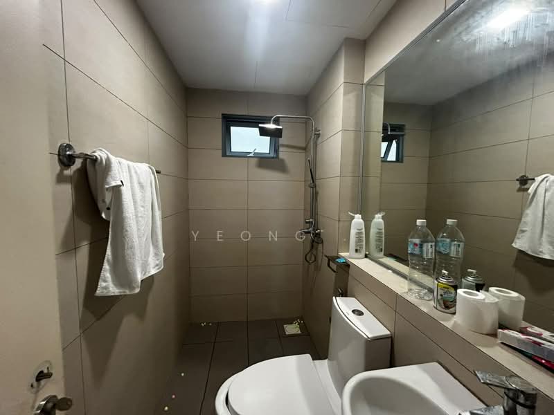 Condominium for Sale at Lakefront Residence - Yeong . - Bathroom - PropertyGuru.com.my