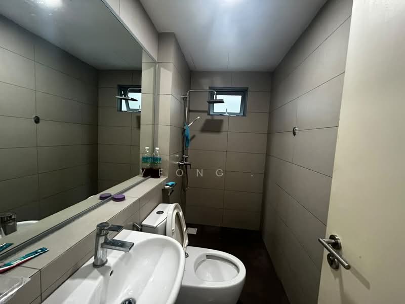 Condominium for Sale at Lakefront Residence - Yeong . - Bathroom - PropertyGuru.com.my
