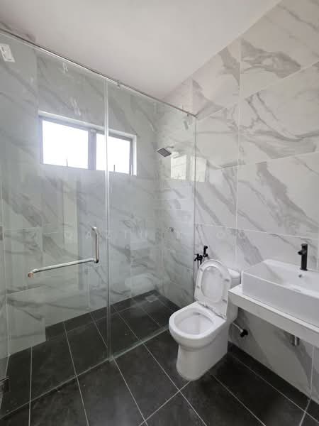 Rumah Teres 2-Tingkat untuk Dijual di Kelebang (Ipoh) - Qazin Khoo - Bathroom - PropertyGuru.com.my