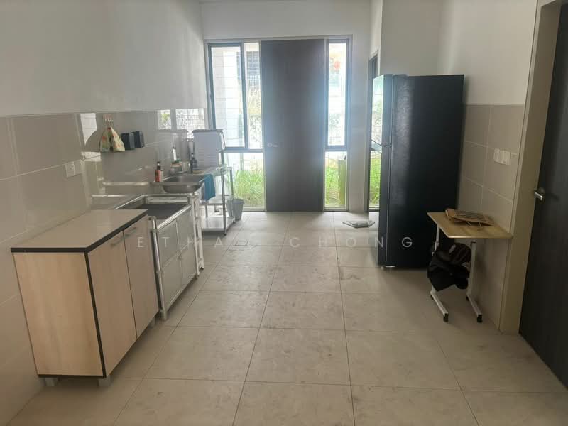 Rumah Teres 2-Tingkat untuk Disewa di Elmina (Shah Alam) - Ethan Chong - Kitchen - PropertyGuru.com.my