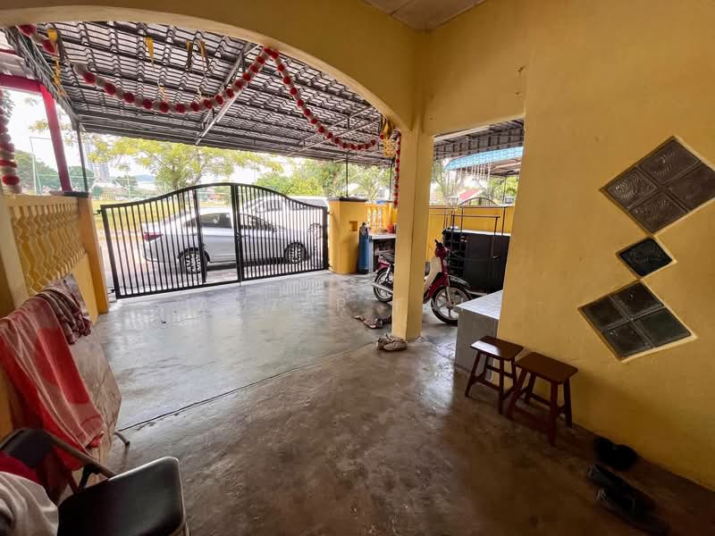 Rumah Teres 1 Tingkat untuk Dijual di Taman Puchong Intan (Puchong) - Amzar Faiz - PropertyGuru.com.my