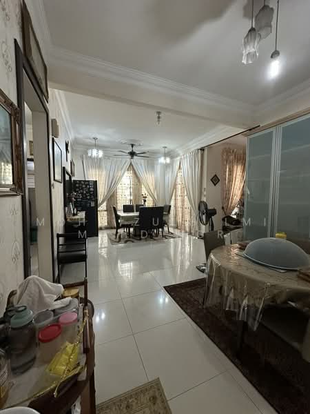 Rumah Berkembar untuk Dijual di Seksyen U9 (Shah Alam) - Mohd Zulhilmi Mohd Nor - Living Room - PropertyGuru.com.my