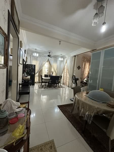 Rumah Berkembar untuk Dijual di Seksyen U9 (Shah Alam) - Mohd Zulhilmi Mohd Nor - Living Room - PropertyGuru.com.my