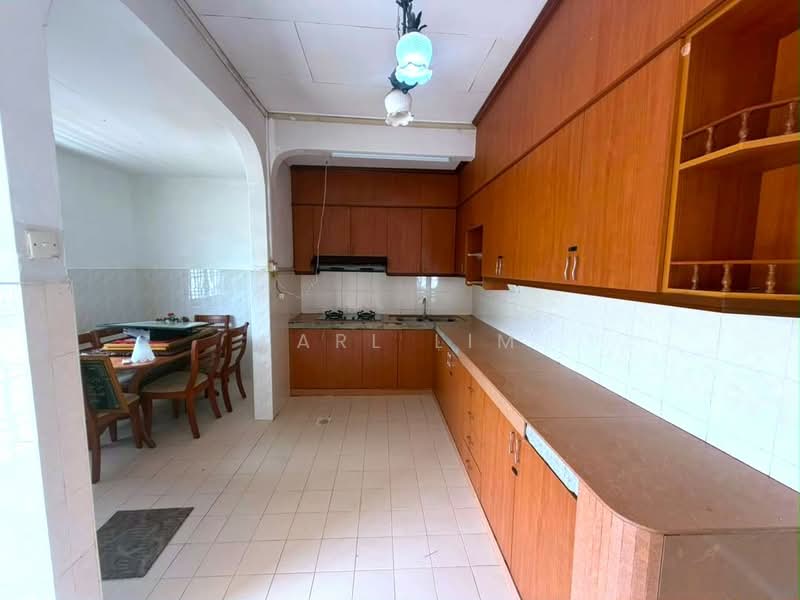 2-storey Terraced House for Sale in Taman Bukit Tiram (Ulu Tiram) - Karl Lim - Kitchen - PropertyGuru.com.my