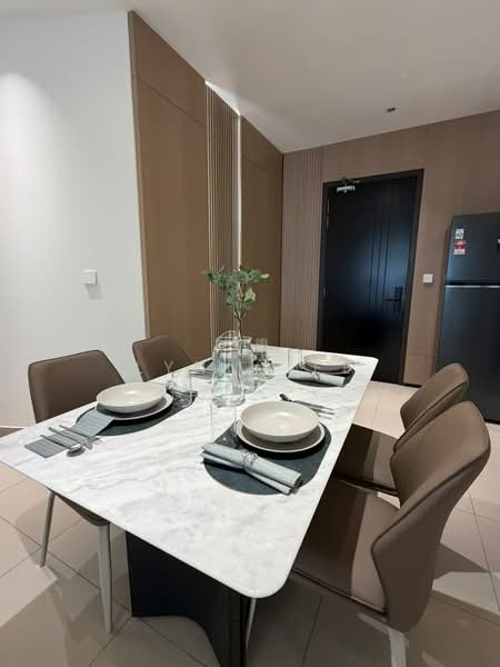 Service Residence for Sale at Vista Tiara (MBW Bay) - Lynn Tee - Dining Room - PropertyGuru.com.my