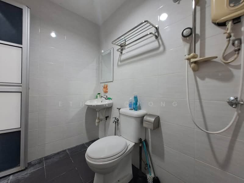 2-storey Terraced House for Sale in Bandar Bukit Tinggi (Klang) - Ethan Chong - Bathroom - PropertyGuru.com.my