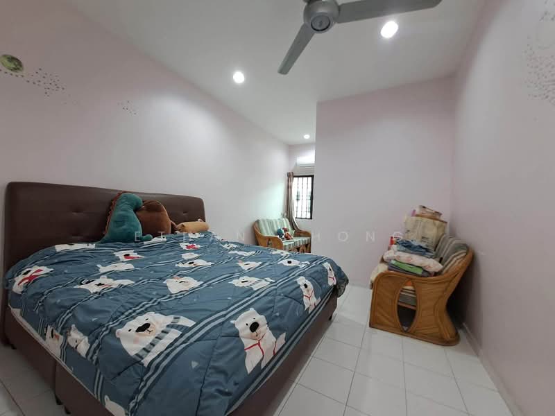 2-storey Terraced House for Sale in Bandar Bukit Tinggi (Klang) - Ethan Chong - Bedroom - PropertyGuru.com.my