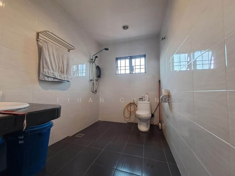 2-storey Terraced House for Sale in Bandar Bukit Tinggi (Klang) - Ethan Chong - Bathroom - PropertyGuru.com.my