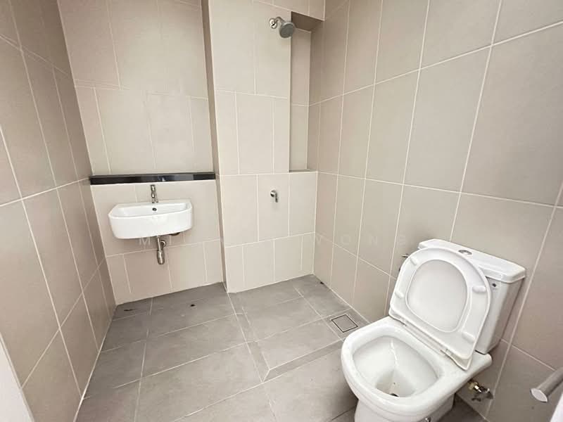 Rumah Berkembar untuk Dijual di Kota Emerald (Rawang) - Minnie Wong - Bathroom - PropertyGuru.com.my