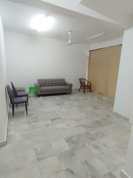 2-storey Terraced House for Rent in Johor Bahru (Johor) - Grace Chiew - Living Room - PropertyGuru.com.my
