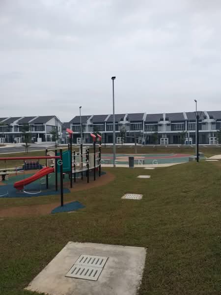 Rumah Teres 2 Tingkat untuk Dijual di Amverton Hills (Sungai Buloh) - Grace Ng - PropertyGuru.com.my