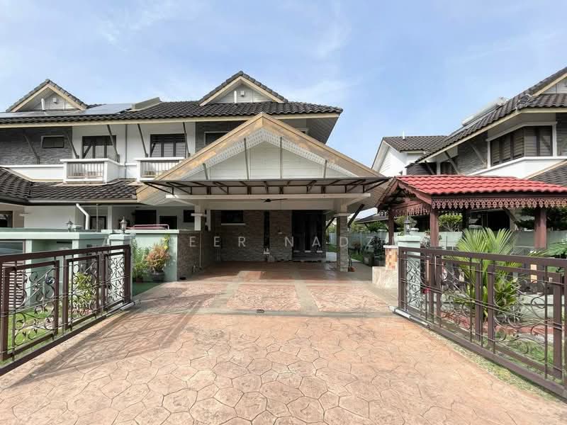 Rumah Berkembar untuk Dijual di Seksyen 24 (Shah Alam) - Ammeer Nadzrai - Exterior - PropertyGuru.com.my