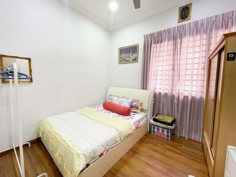 Rumah Berkembar untuk Dijual di Seksyen 24 (Shah Alam) - Ammeer Nadzrai - Bedroom - PropertyGuru.com.my