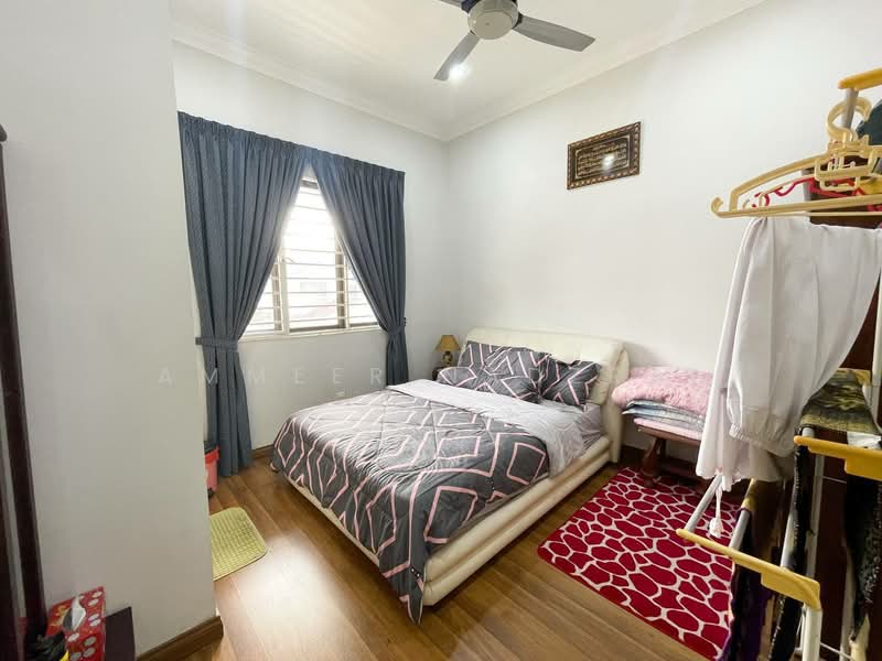 Rumah Berkembar untuk Dijual di Seksyen 24 (Shah Alam) - Ammeer Nadzrai - Bedroom - PropertyGuru.com.my