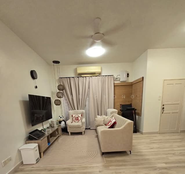 Rumah Teres untuk Dijual di Bandar Puteri Klang (Klang) - Ethan Chong - Living Room - PropertyGuru.com.my