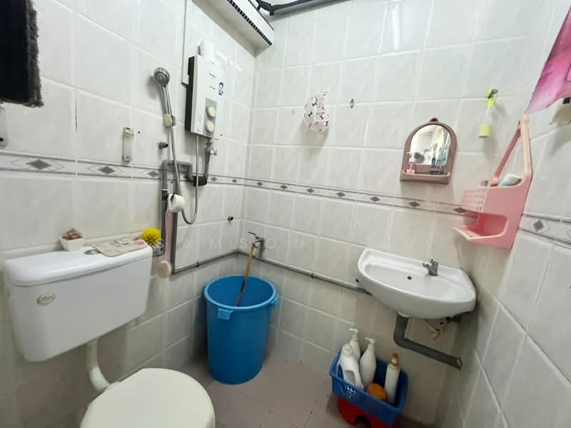 2-storey Terraced House for Sale in Bandar Country Homes (Rawang) - Samson Lee - Bathroom - PropertyGuru.com.my