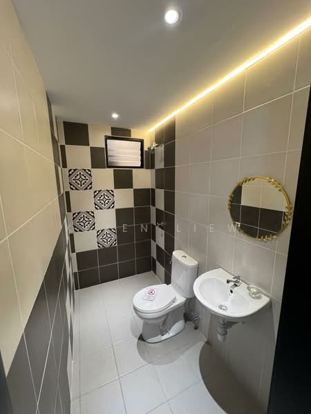 Kondominium untuk Dijual di Vista Millennium Condominium - Kazen Liew - Bathroom - PropertyGuru.com.my