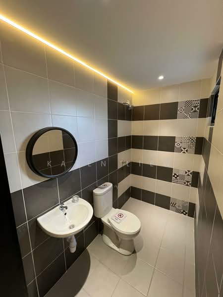 Kondominium untuk Dijual di Vista Millennium Condominium - Kazen Liew - Bathroom - PropertyGuru.com.my