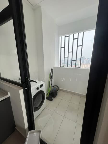 Kondominium untuk Dijual di Picasso Residence - Chun Wei - Balcony - PropertyGuru.com.my