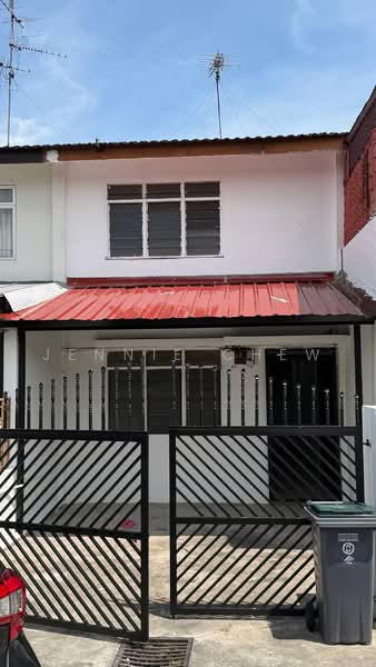 2-storey Terraced House for Sale in Bandar Baru Permas Jaya (Permas Jaya) - Jennie Chew - Exterior - PropertyGuru.com.my