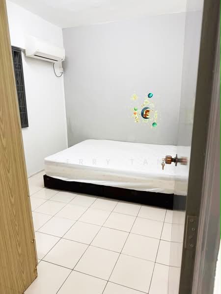 Pangsapuri untuk Disewa di Sri Impian Apartment - Jerry Tan - Bedroom - PropertyGuru.com.my