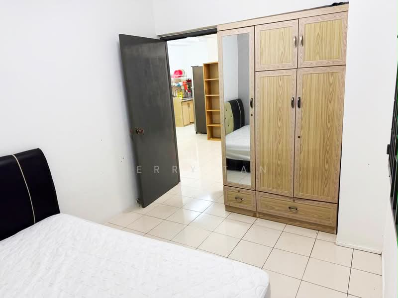 Pangsapuri untuk Disewa di Sri Impian Apartment - Jerry Tan - Bedroom - PropertyGuru.com.my