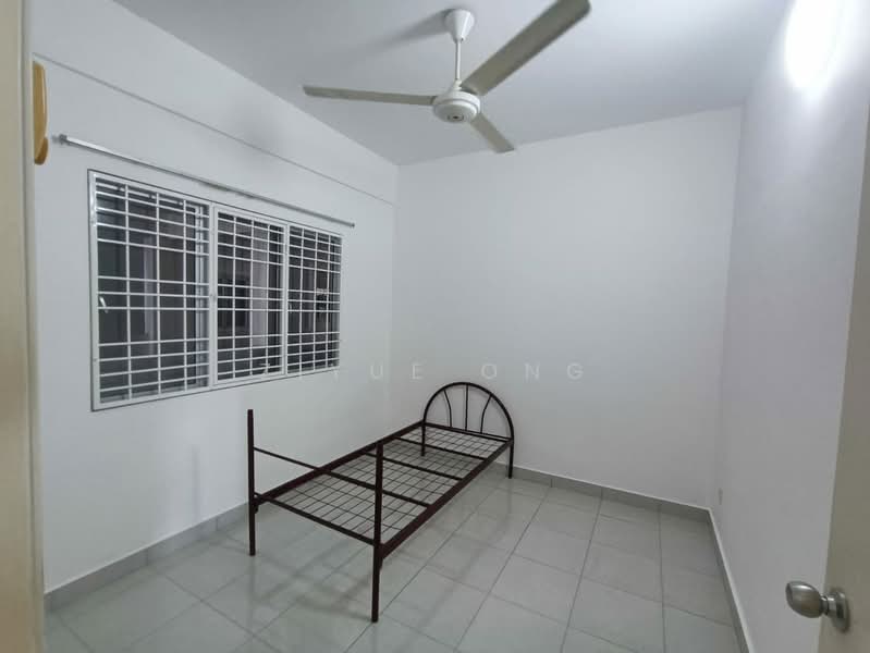 Pangsapuri untuk Disewa di Kemuning Aman - Ziyue Ong - Bedroom - PropertyGuru.com.my