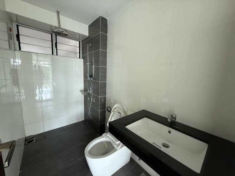 Service Residence for Sale at Molek Pulai - Jennie Chew - Bathroom - PropertyGuru.com.my