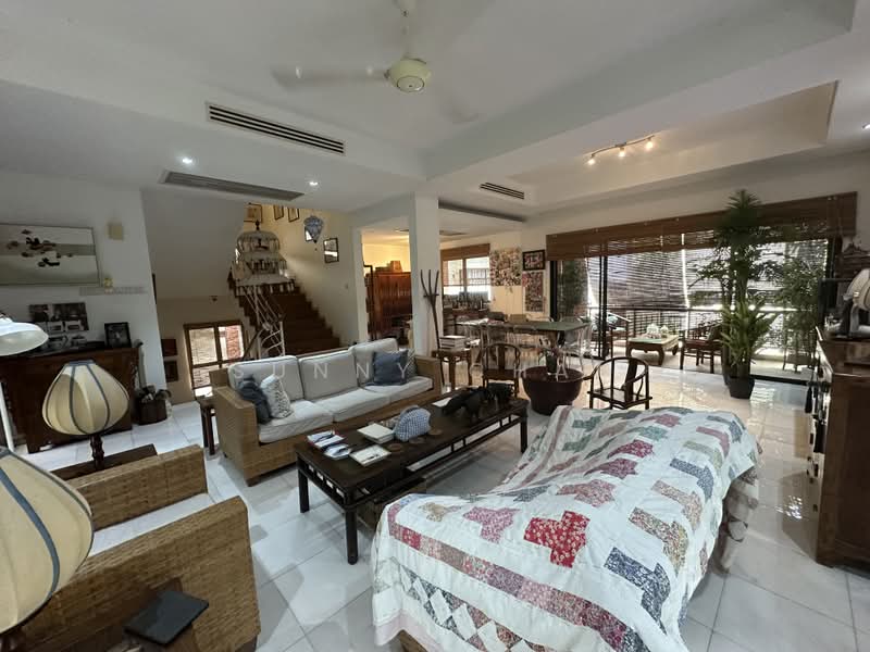 Bungalow House for Rent in Bukit Gita Bayu (Seri Kembangan) - Sunny Chan - Living Room - PropertyGuru.com.my