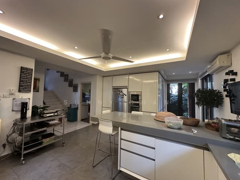 Bungalow House for Rent in Bukit Gita Bayu (Seri Kembangan) - Sunny Chan - Kitchen - PropertyGuru.com.my