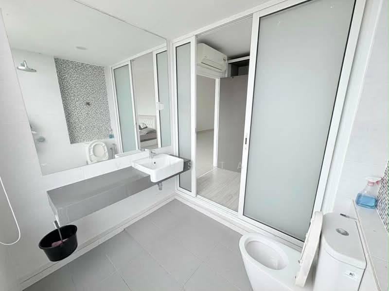 Condominium for Rent at Skyridge Garden - Venus Tan - Bathroom - PropertyGuru.com.my
