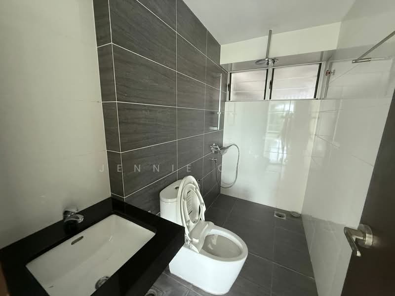 Service Residence for Sale at Molek Pulai - Jennie Chew - Bathroom - PropertyGuru.com.my