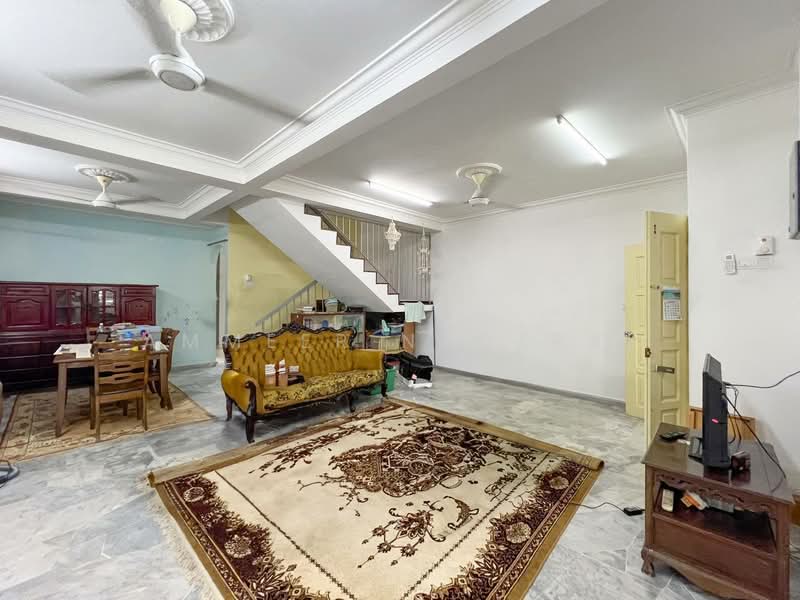 Rumah Teres 2-Tingkat untuk Dijual di Kajang (Selangor) - Ammeer Nadzrai - Living Room - PropertyGuru.com.my