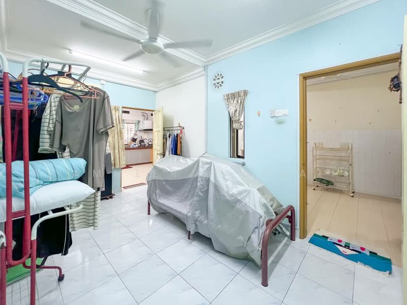 Rumah Teres 2-Tingkat untuk Dijual di Kajang (Selangor) - Ammeer Nadzrai - Living Room - PropertyGuru.com.my