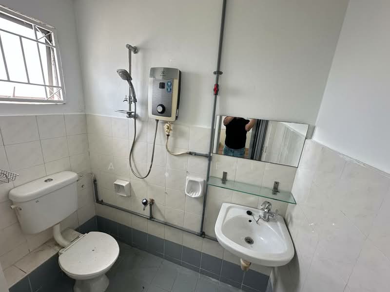 Apartment for Sale at Pangsapuri Jati 2 - Amzar Faiz - PropertyGuru.com.my