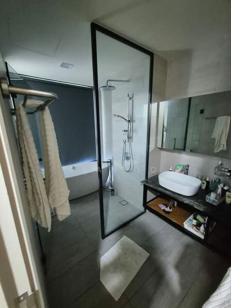 Servis Apartment untuk Dijual di Residensi Solaris Parq - Sean Lo - Bathroom - PropertyGuru.com.my