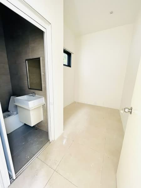 Retail Space for Rent in Keramat (Kuala Lumpur) - Sam Jamal - Bathroom - PropertyGuru.com.my