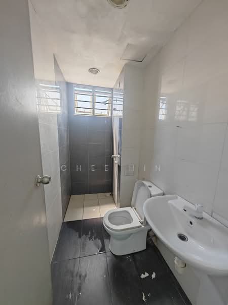Condominium for Sale at Mutiara Anggerik - Chee Hin - Bathroom - PropertyGuru.com.my