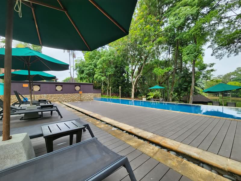 Pangsapuri untuk Disewa di GITA BAYU VILLA - Austin Phang - Pool - PropertyGuru.com.my