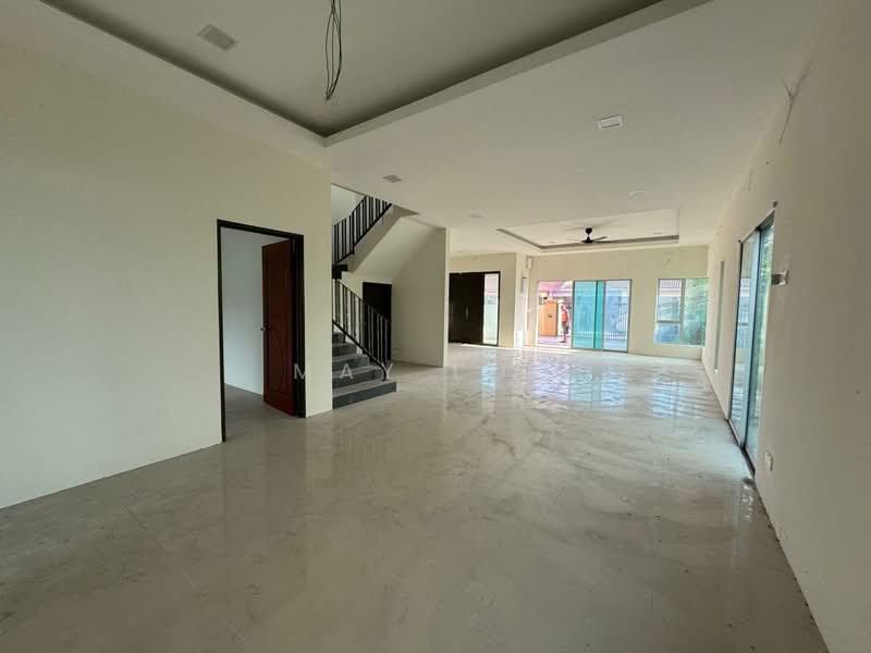 Rumah Berkembar untuk Dijual di Ipoh (Perak) - May Loo - Living Room - PropertyGuru.com.my