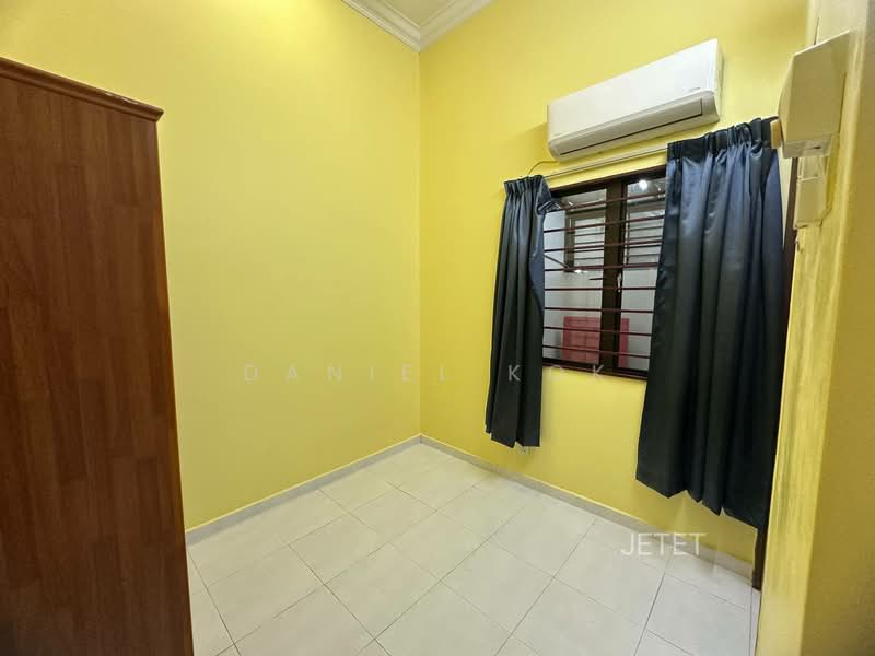 Rumah Teres 2-Tingkat untuk Dijual di Kota Bayuemas (Klang) - Daniel Kok - Bedroom - PropertyGuru.com.my