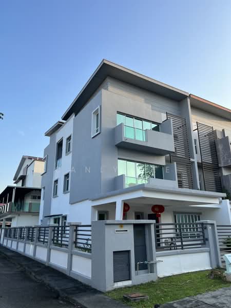 Rumah Berkembar untuk Dijual di Bandar Bestari (Klang) - Canly Tee - Exterior - PropertyGuru.com.my
