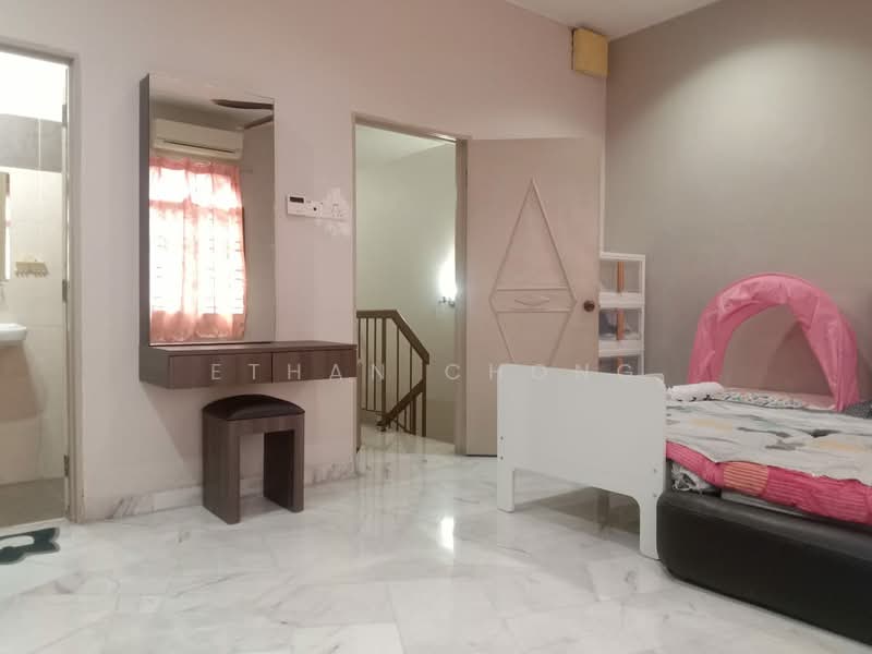 2-storey Terraced House for Sale in Taman Sentosa (Klang) - Ethan Chong - Bedroom - PropertyGuru.com.my