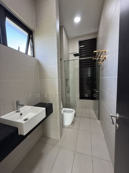 Bungalow for Rent in Putra Heights (Subang Jaya) - Joey Wong - Bathroom - PropertyGuru.com.my