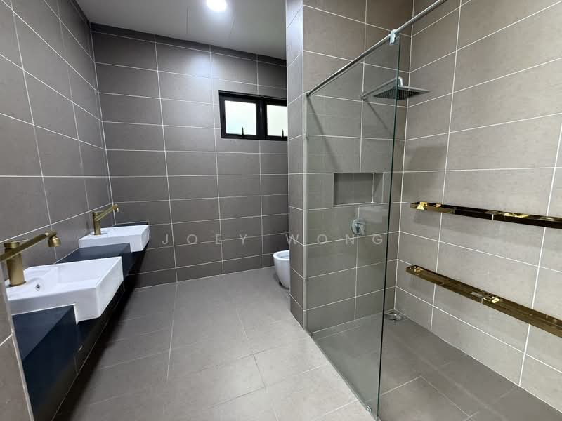 Bungalow for Rent in Putra Heights (Subang Jaya) - Joey Wong - Bathroom - PropertyGuru.com.my