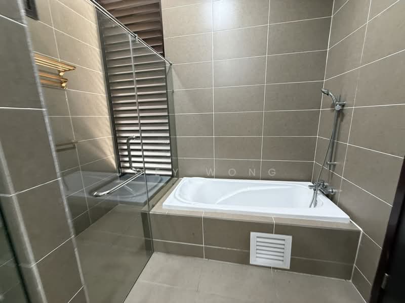 Bungalow for Rent in Putra Heights (Subang Jaya) - Joey Wong - Bathroom - PropertyGuru.com.my