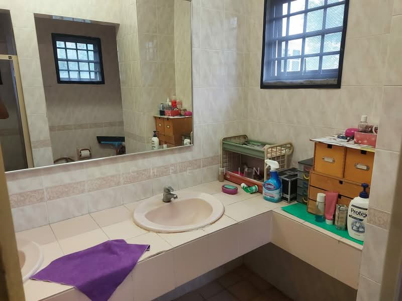 Rumah Teres 2 Tingkat untuk Dijual di Bukit Jelutong (Shah Alam) - Chee Hin - Bathroom - PropertyGuru.com.my