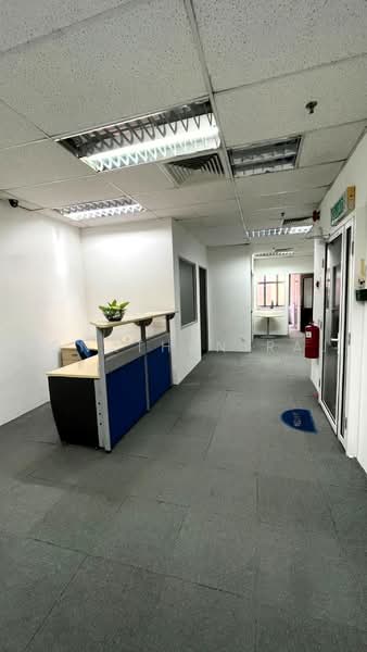 Office for Sale in Petaling Jaya (Selangor) - Jonathan Raj - Corridor - PropertyGuru.com.my