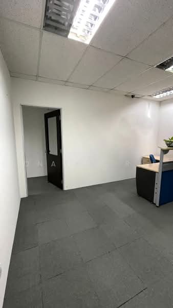 Office for Sale in Petaling Jaya (Selangor) - Jonathan Raj - Interior - PropertyGuru.com.my