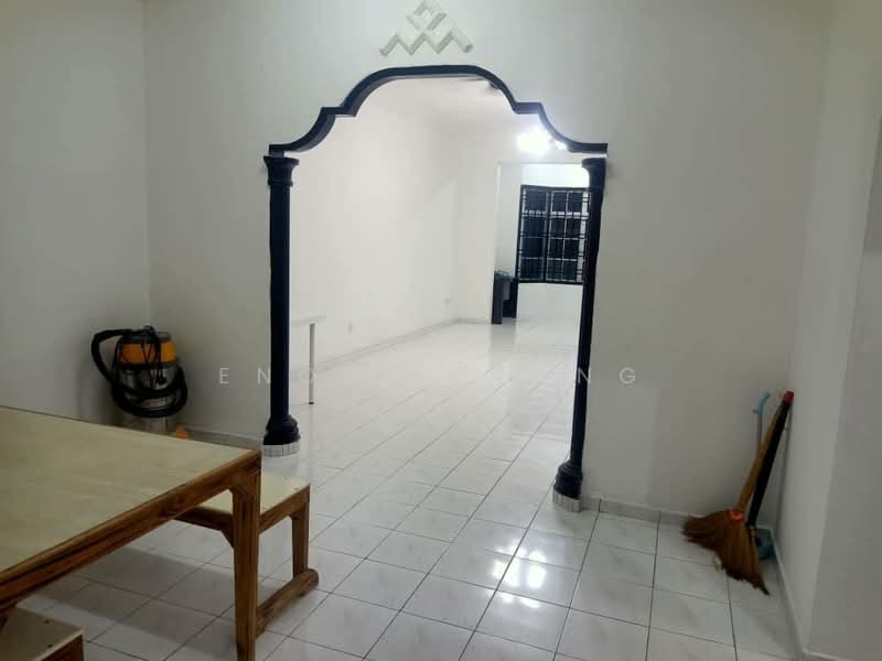 Terraced House for Rent in Senai (Kulai) - Enoch Liong - Living Room - PropertyGuru.com.my